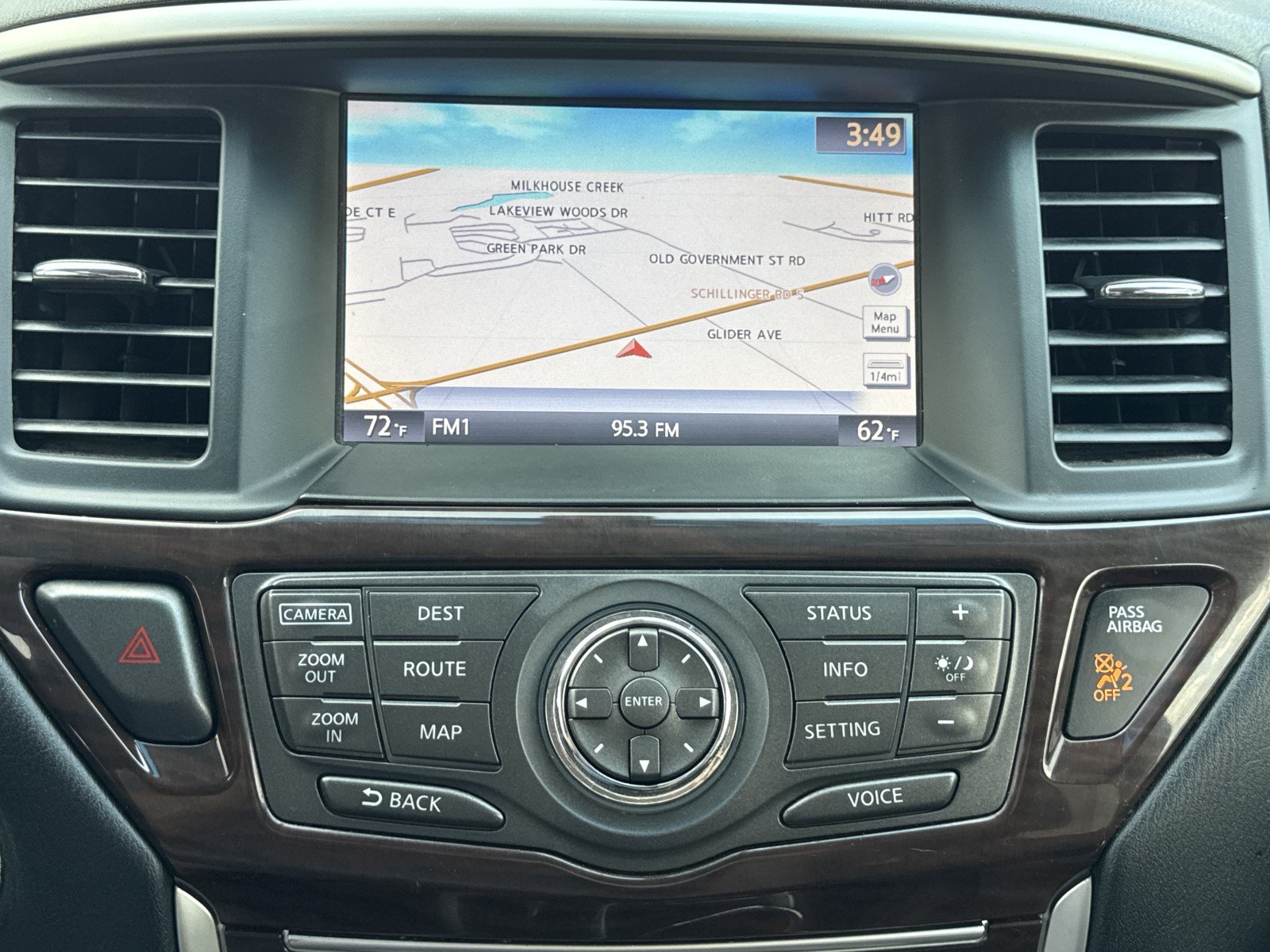 Used 2015 Nissan Pathfinder Platinum FWD image 27