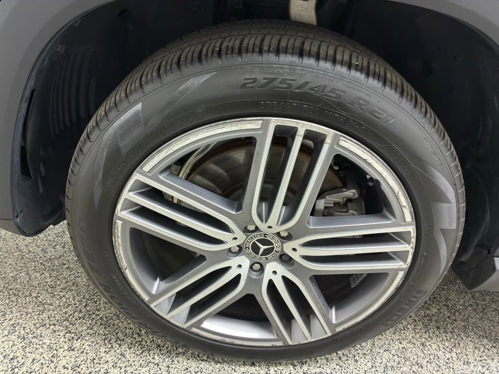 Used 2022 Mercedes-Benz GLS 450 4MATIC image 12