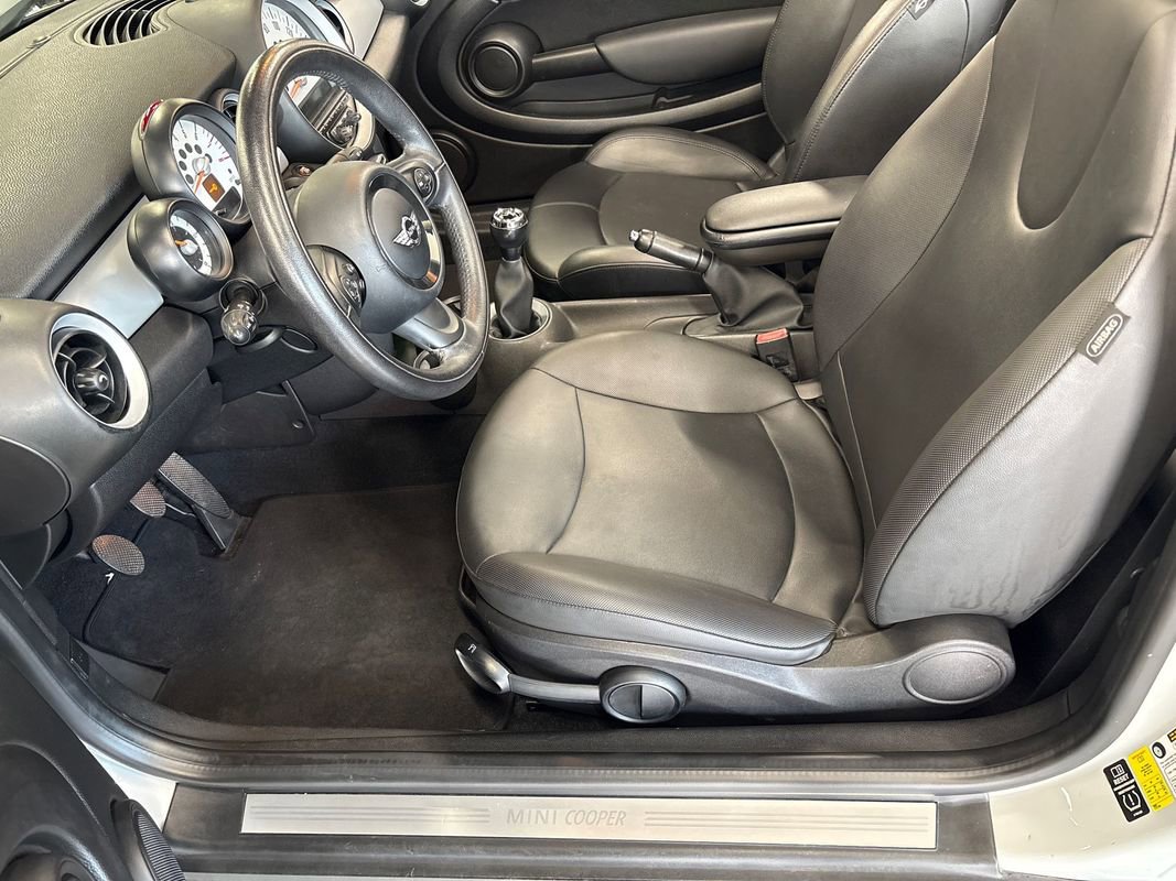 Used 2013 MINI Cooper Convertible FWD image 37