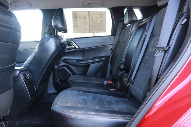 Used 2024 Mitsubishi Outlander 4WD Plug-In Hybrid image 14