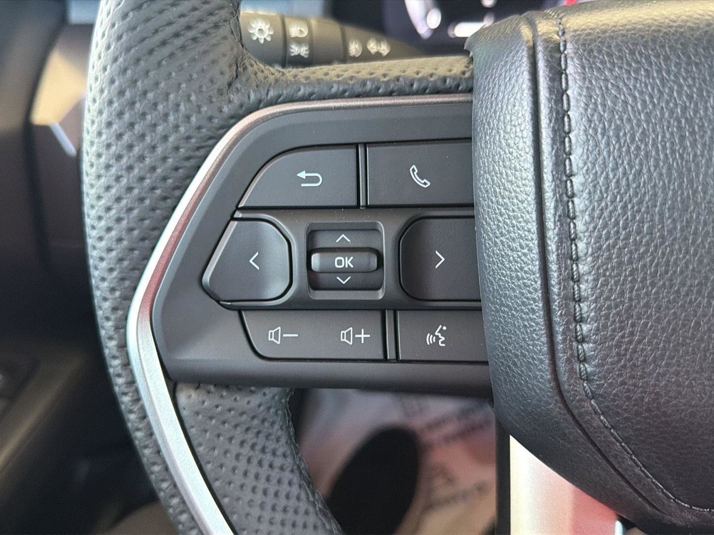 Used 2026 Toyota Tacoma TRD Sport w/ TRD Sport Upgrade Package image 21