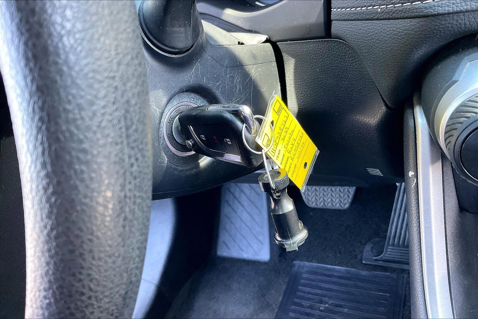 Used 2024 Toyota RAV4 LE image 35