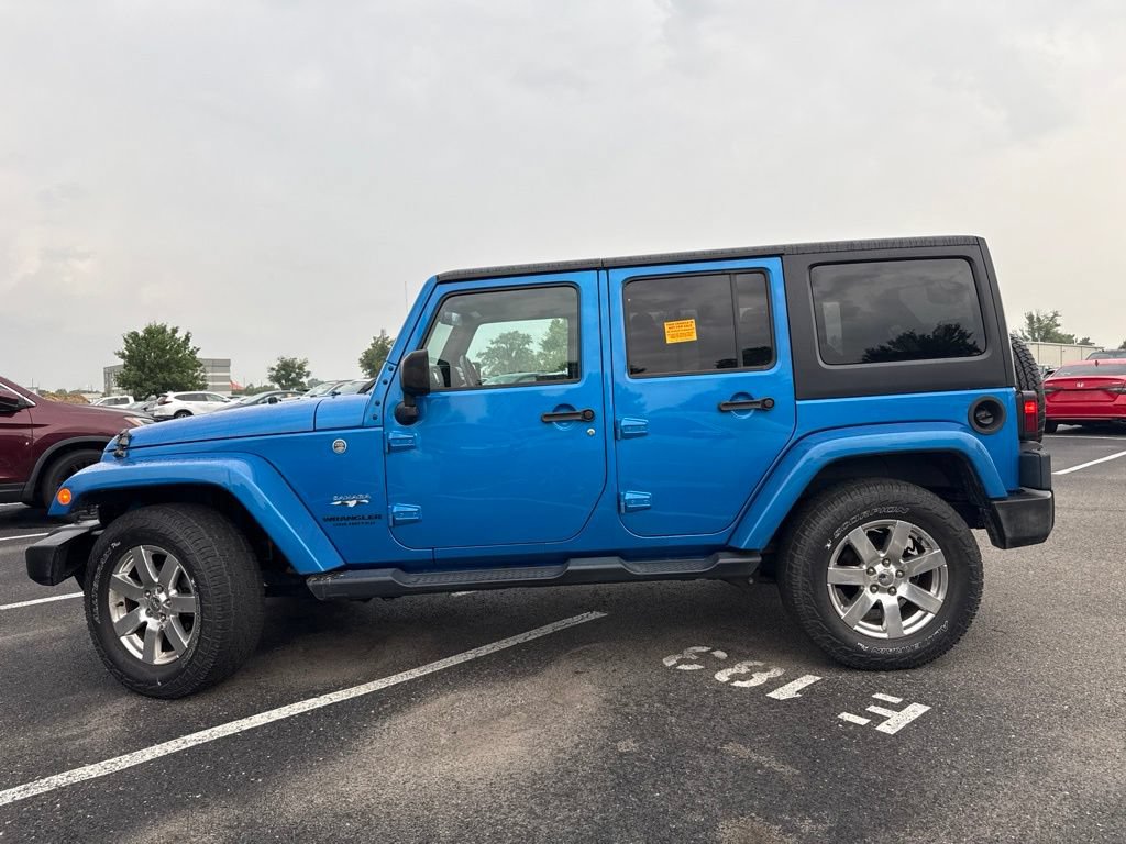 Used 2016 Jeep Wrangler Unlimited Sahara w/ Connectivity Group AWD/4WD image 9