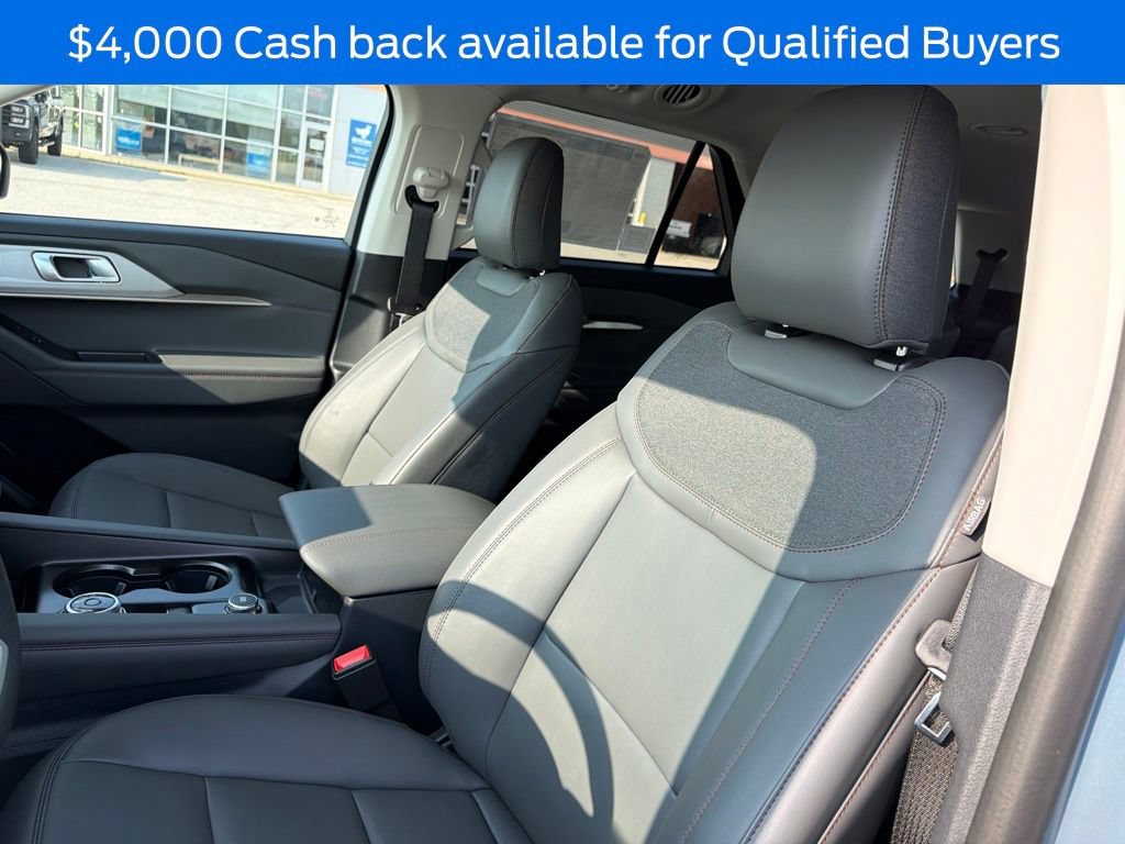 New 2026 Ford Explorer Active w/ Active Comfort Package AWD/4WD image 25