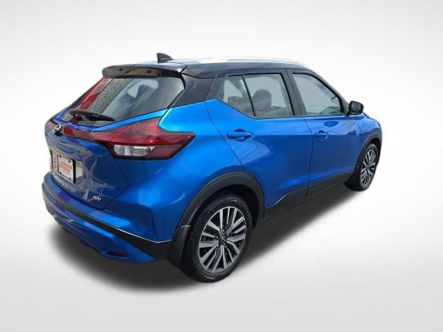 Used 2024 Nissan Kicks SV FWD image 5