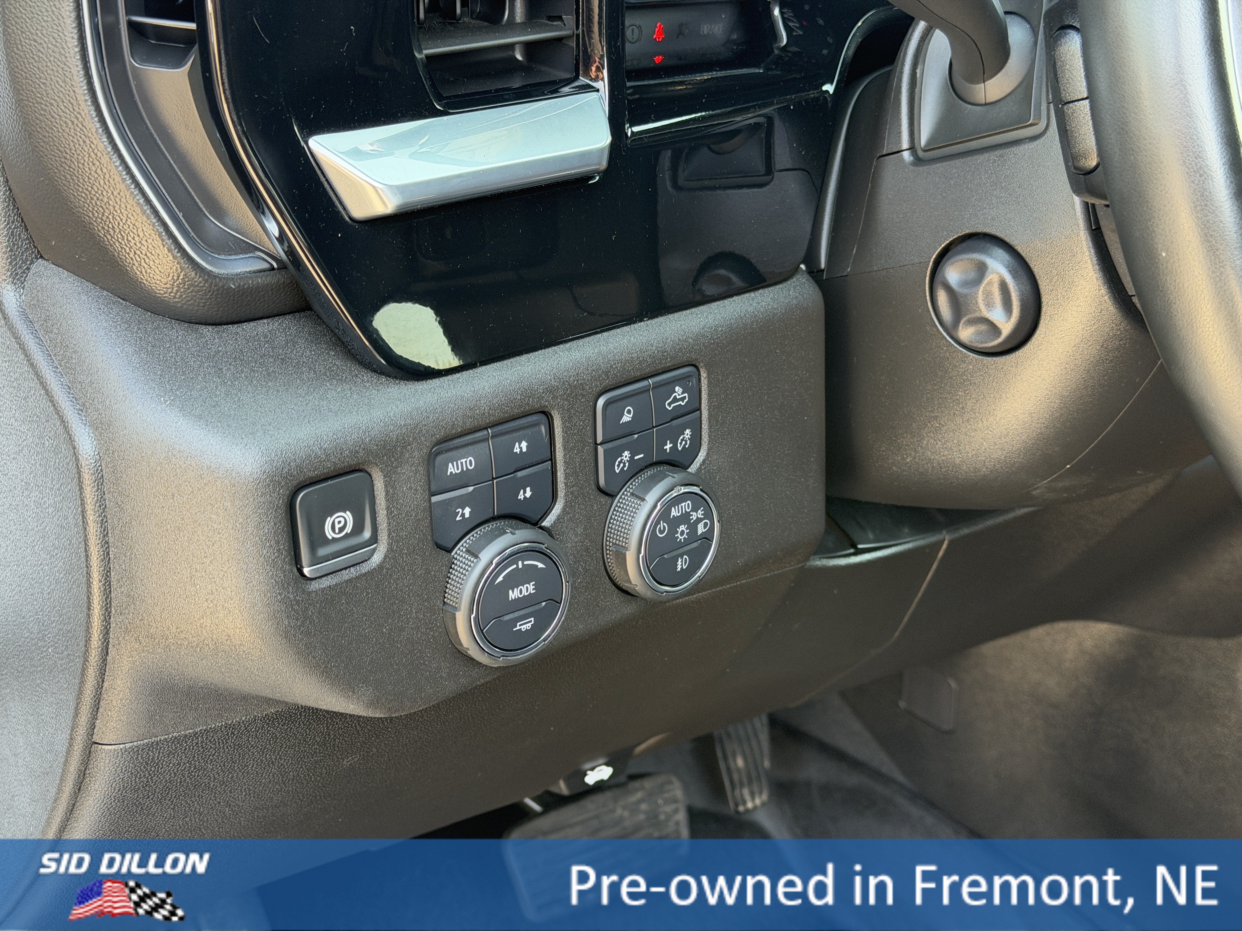 Certified 2024 Chevrolet Silverado 1500 High Country AWD/4WD image 14