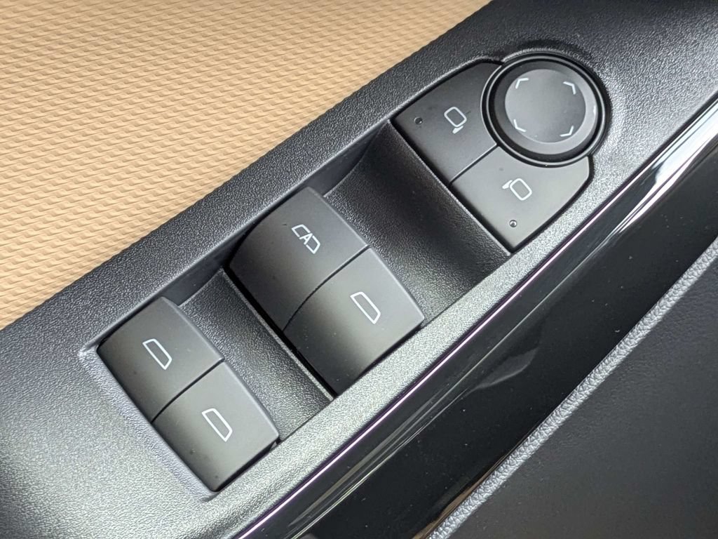 New 2027 Chevrolet Equinox ACTIV w/ Safety and Technology Package FWD image 27
