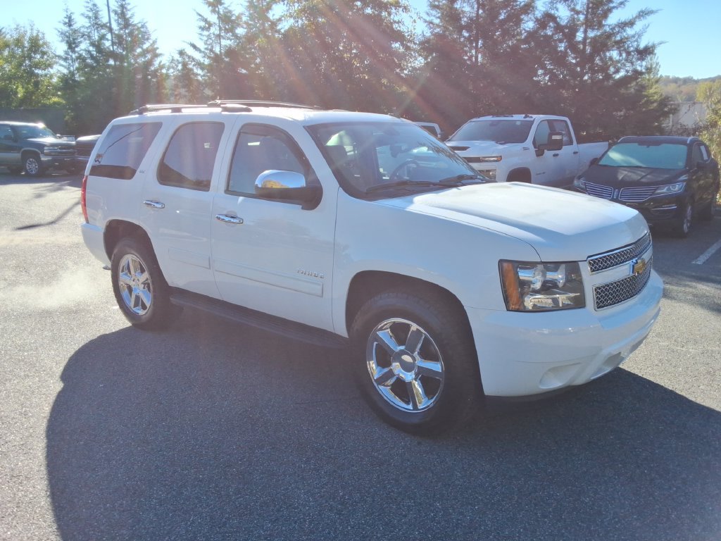 Used 2014 Chevrolet Tahoe LTZ AWD/4WD image 3