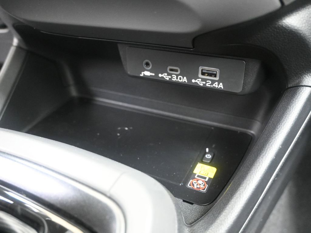 Used 2025 Subaru Crosstrek 2.5i Limited w/ Crosstrek Mirror Package image 33