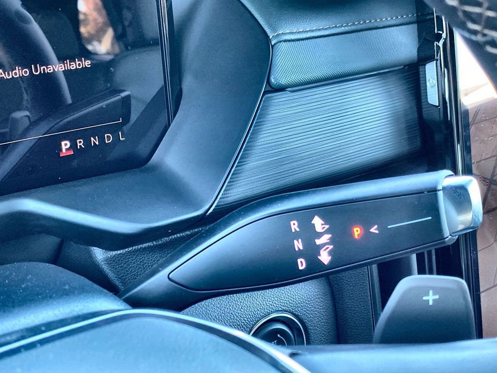 New 2026 GMC Acadia AT4 w/ Luxury Package image 24