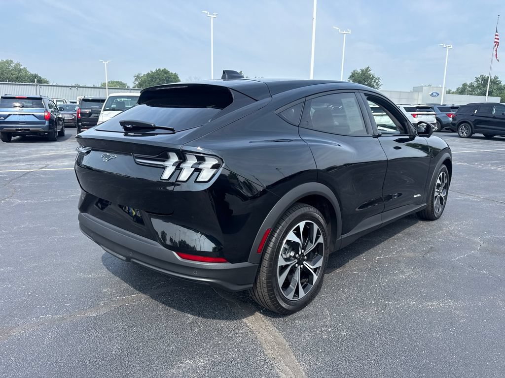 Used 2025 Ford Mustang Mach-E Select AWD/4WD image 8