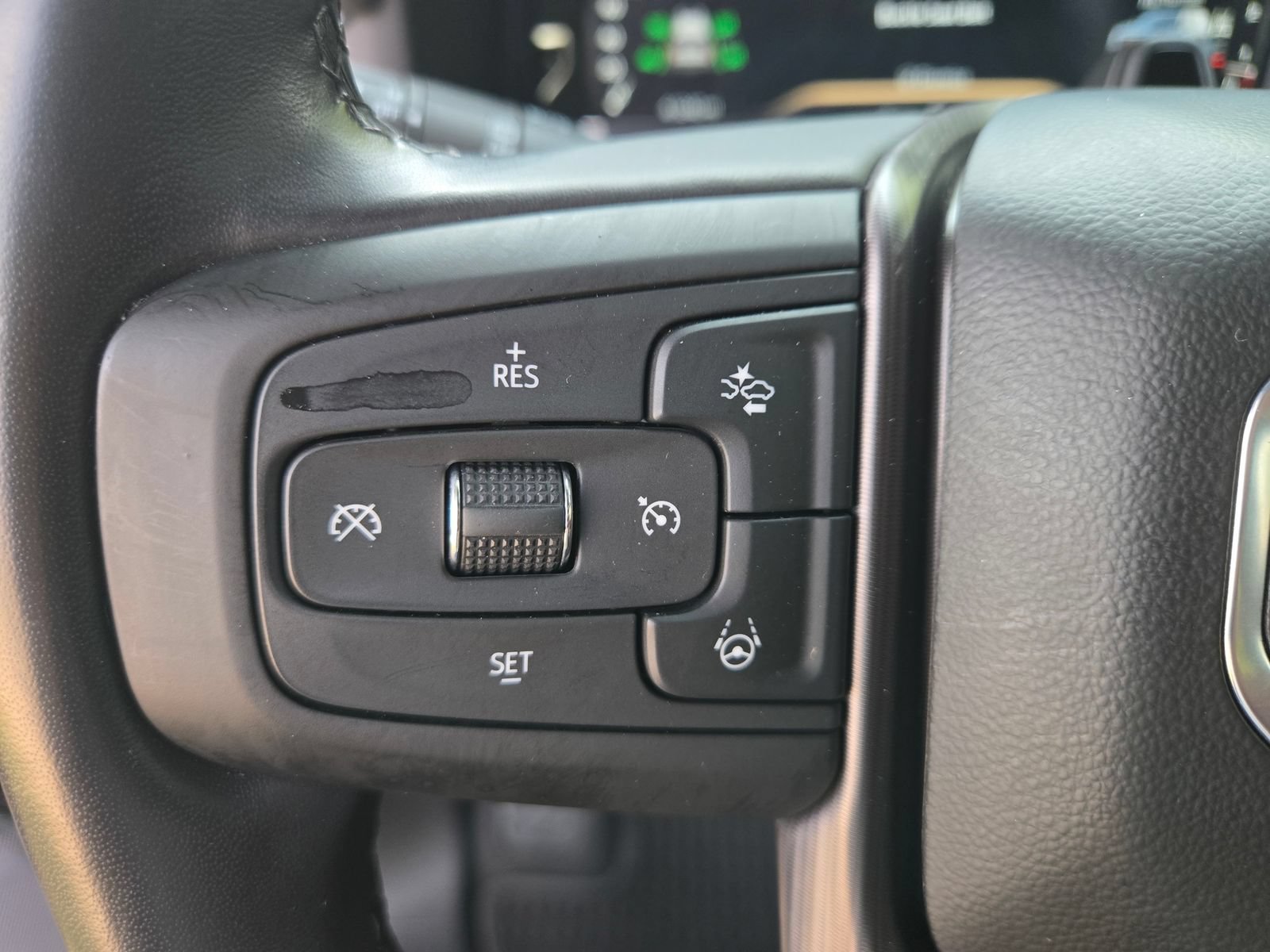Used 2024 GMC Yukon Denali Ultimate AWD/4WD image 12