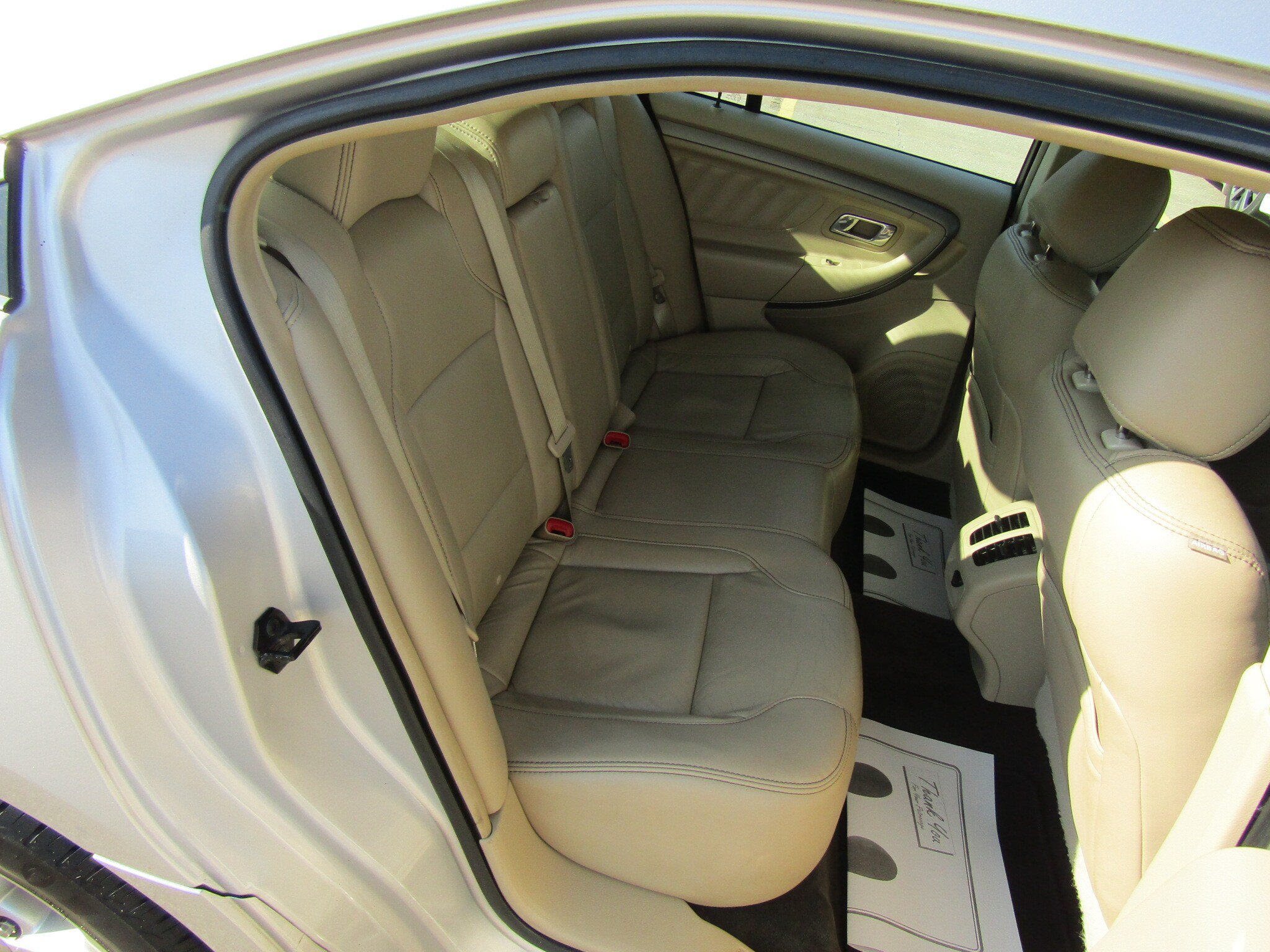 Used 2013 Ford Taurus SEL FWD image 16