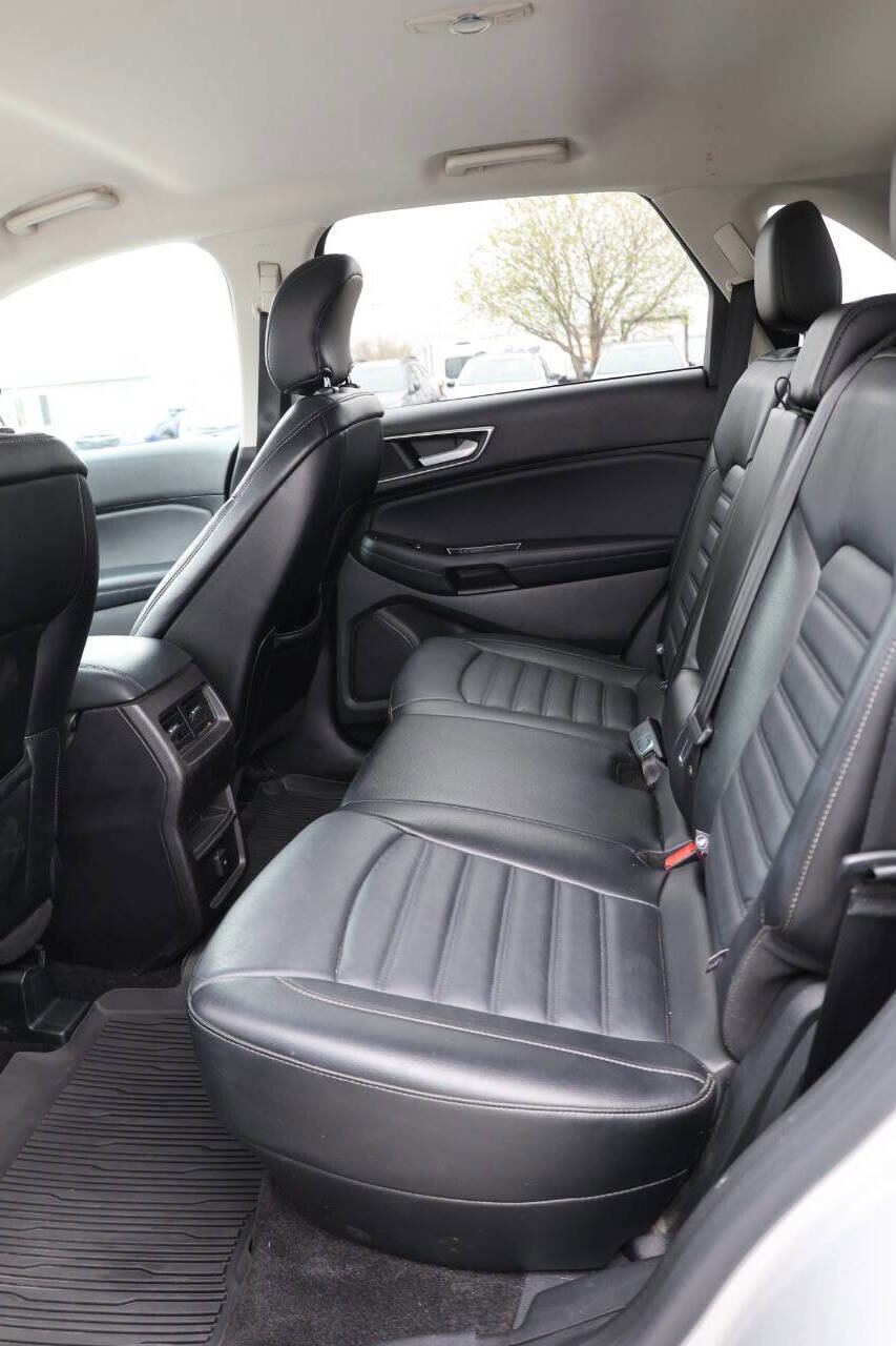 Used 2016 Ford Edge SEL w/ Equipment Group 201A image 17