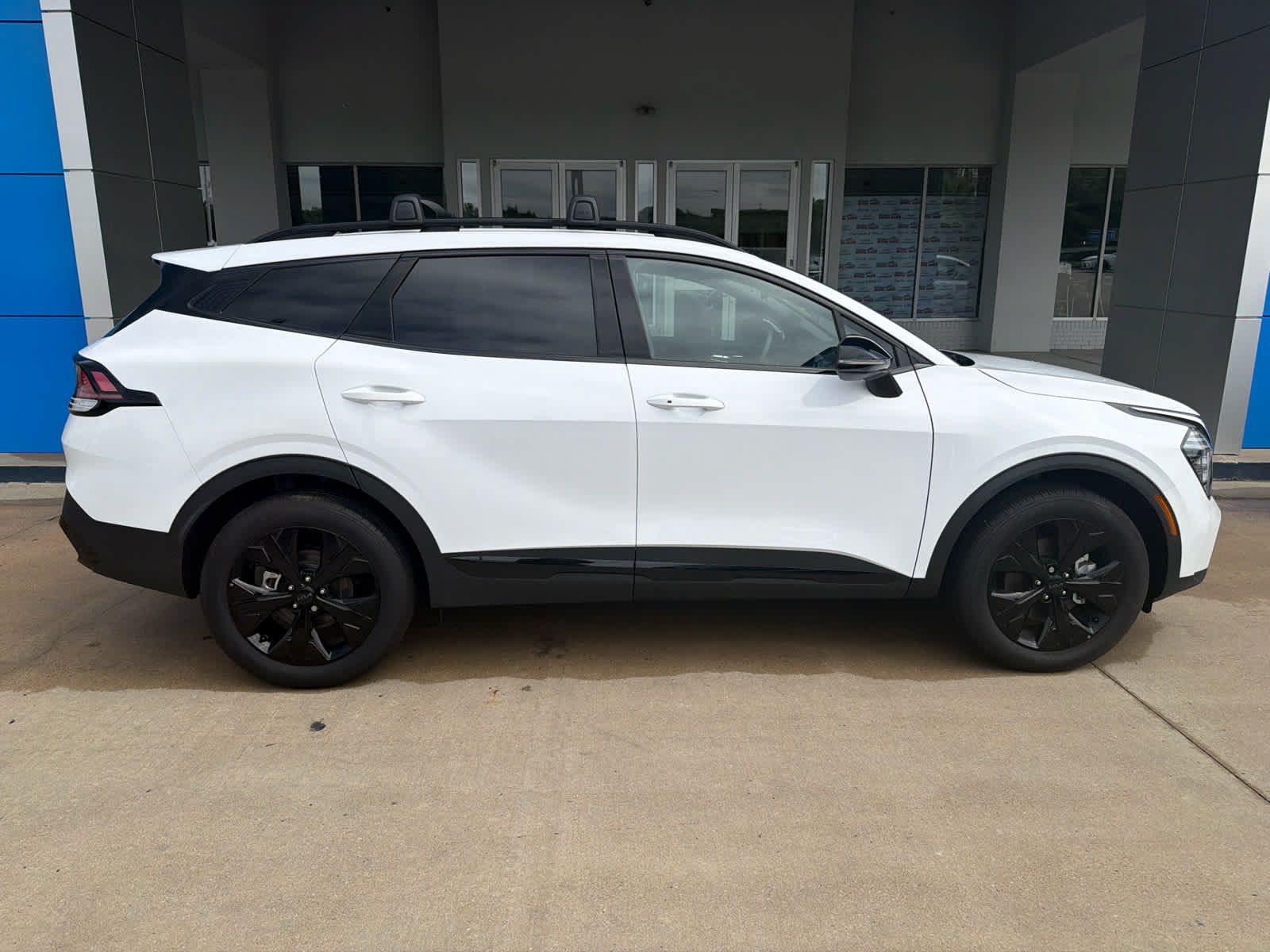 Used 2025 Kia Sportage X-Line AWD/4WD image 8