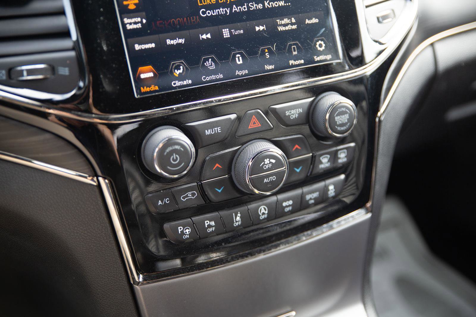 Used 2020 Jeep Grand Cherokee Limited X image 10