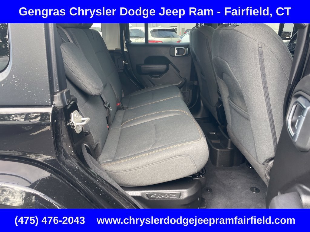 Certified 2024 Jeep Wrangler Unlimited w/ Convenience Group AWD/4WD image 29