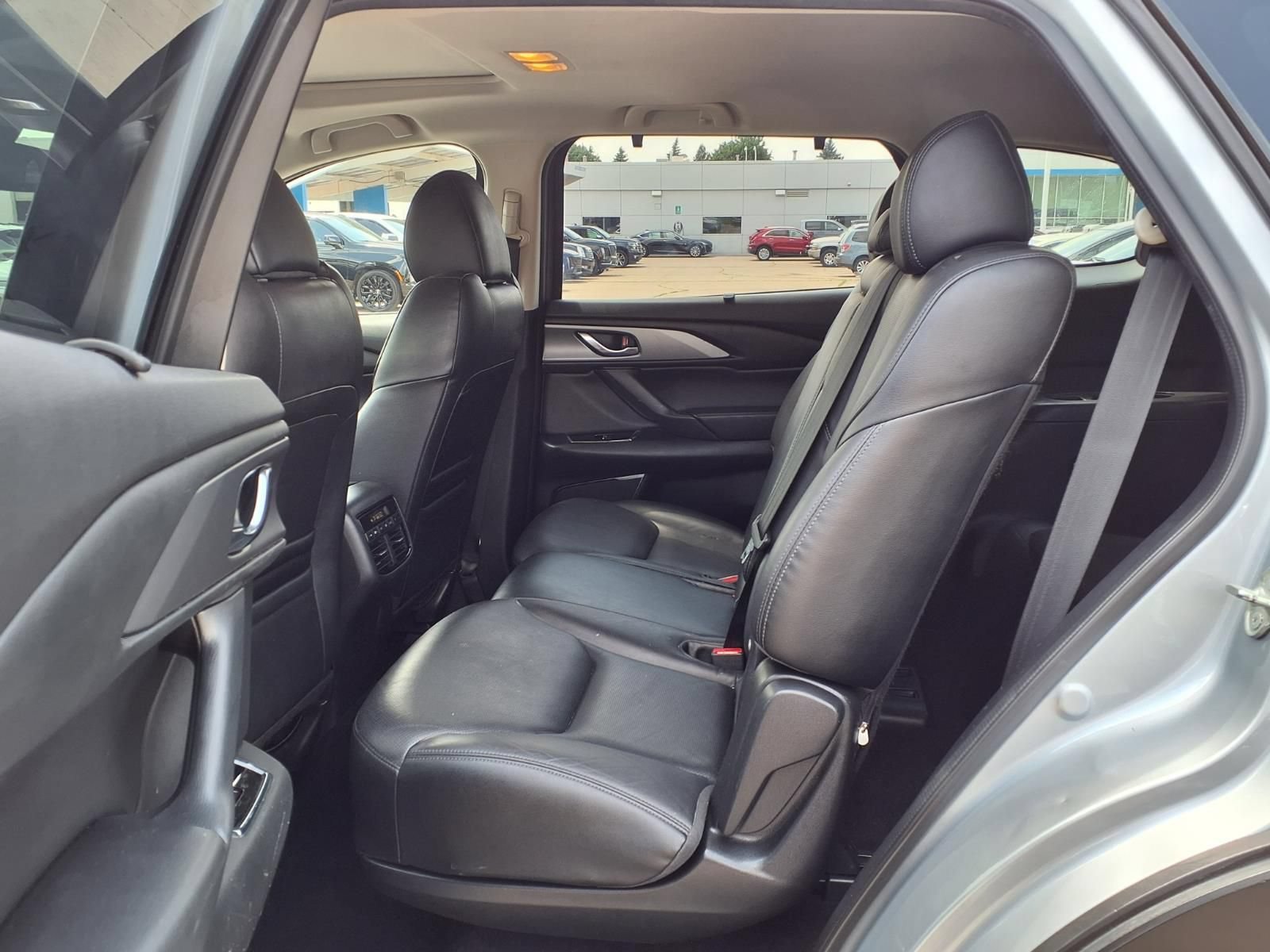 Used 2018 MAZDA CX-9 Touring w/ Touring Premium Package AWD/4WD image 11
