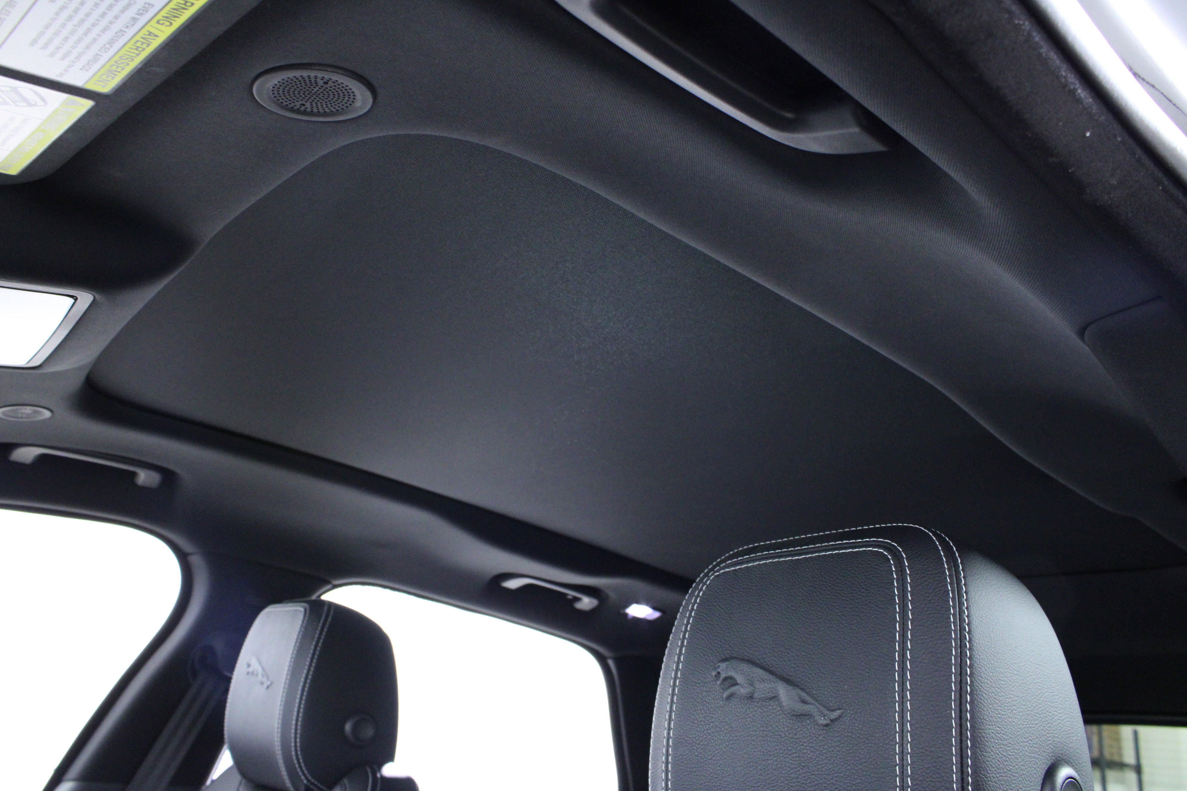 Used 2025 Jaguar F-PACE R-Dynamic S image 31