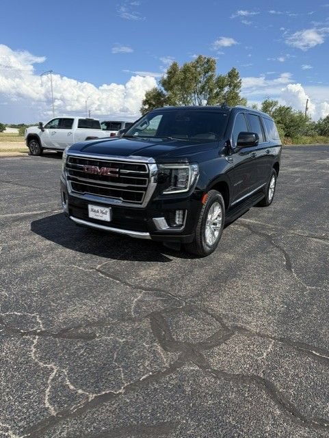 Used 2021 GMC Yukon XL SLT w/ SLT Luxury Plus Package AWD/4WD image 2