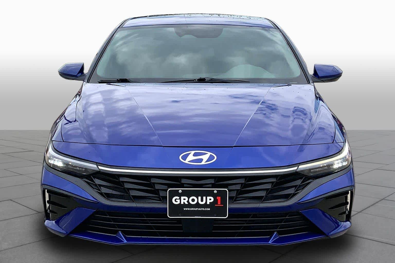 Used 2024 Hyundai Elantra SEL w/ Convenience Package FWD image 4