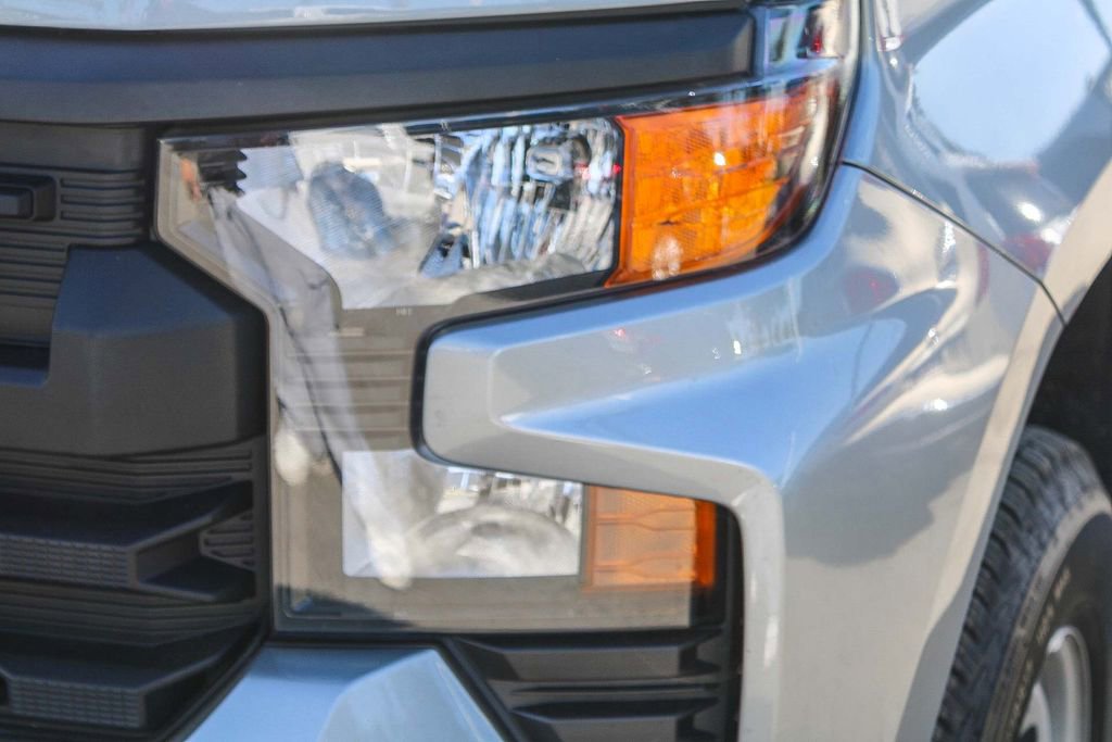 Used 2025 Chevrolet Silverado 1500 W/T image 8