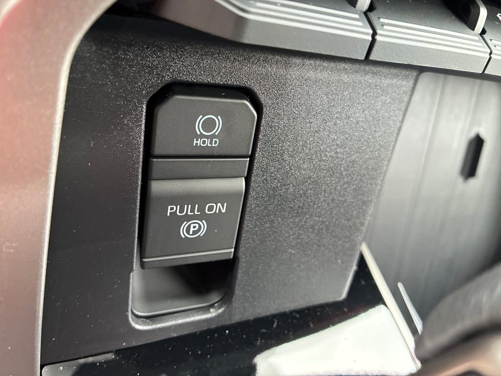 New 2026 Toyota Tundra Limited AWD/4WD image 40
