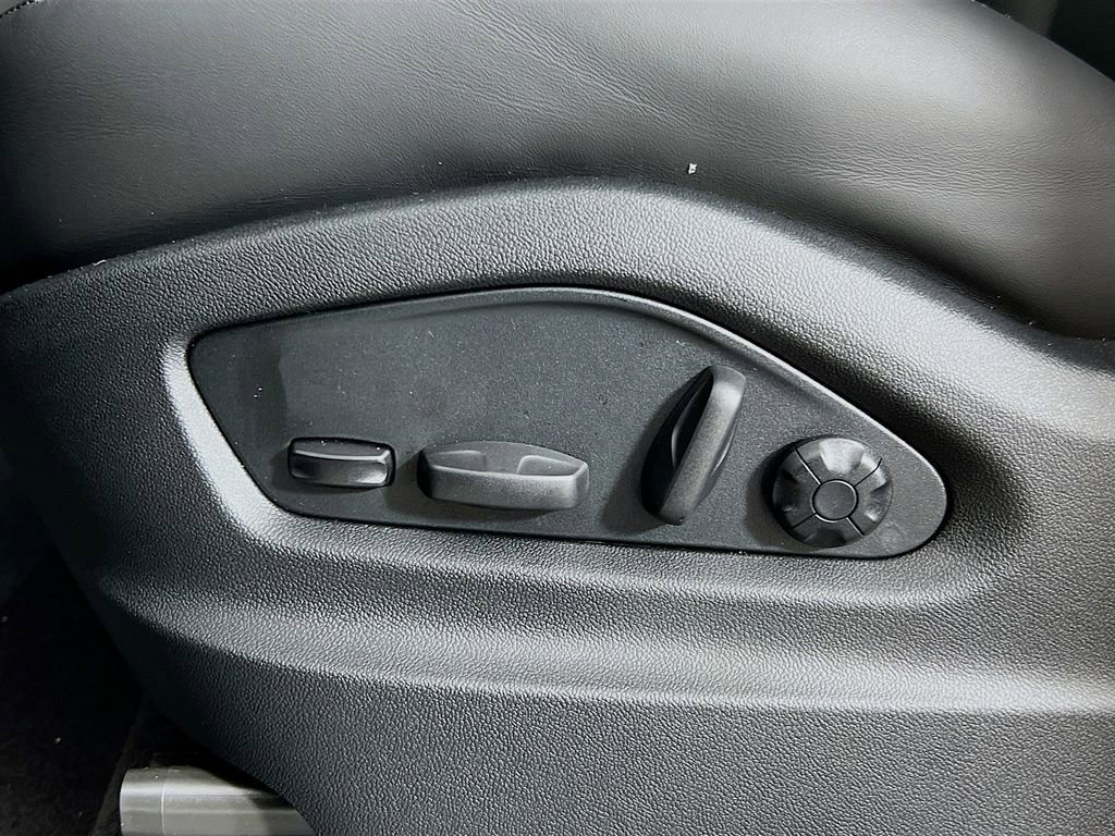 New 2026 Porsche Cayenne Coupe image 22