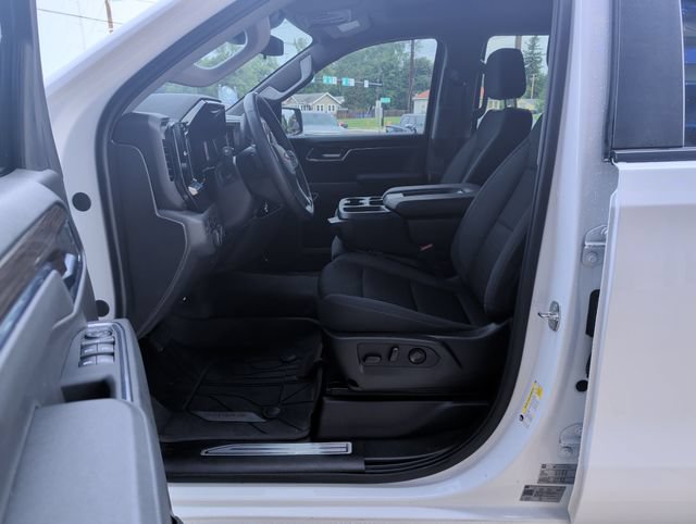 Used 2024 Chevrolet Silverado 1500 LT AWD/4WD image 11