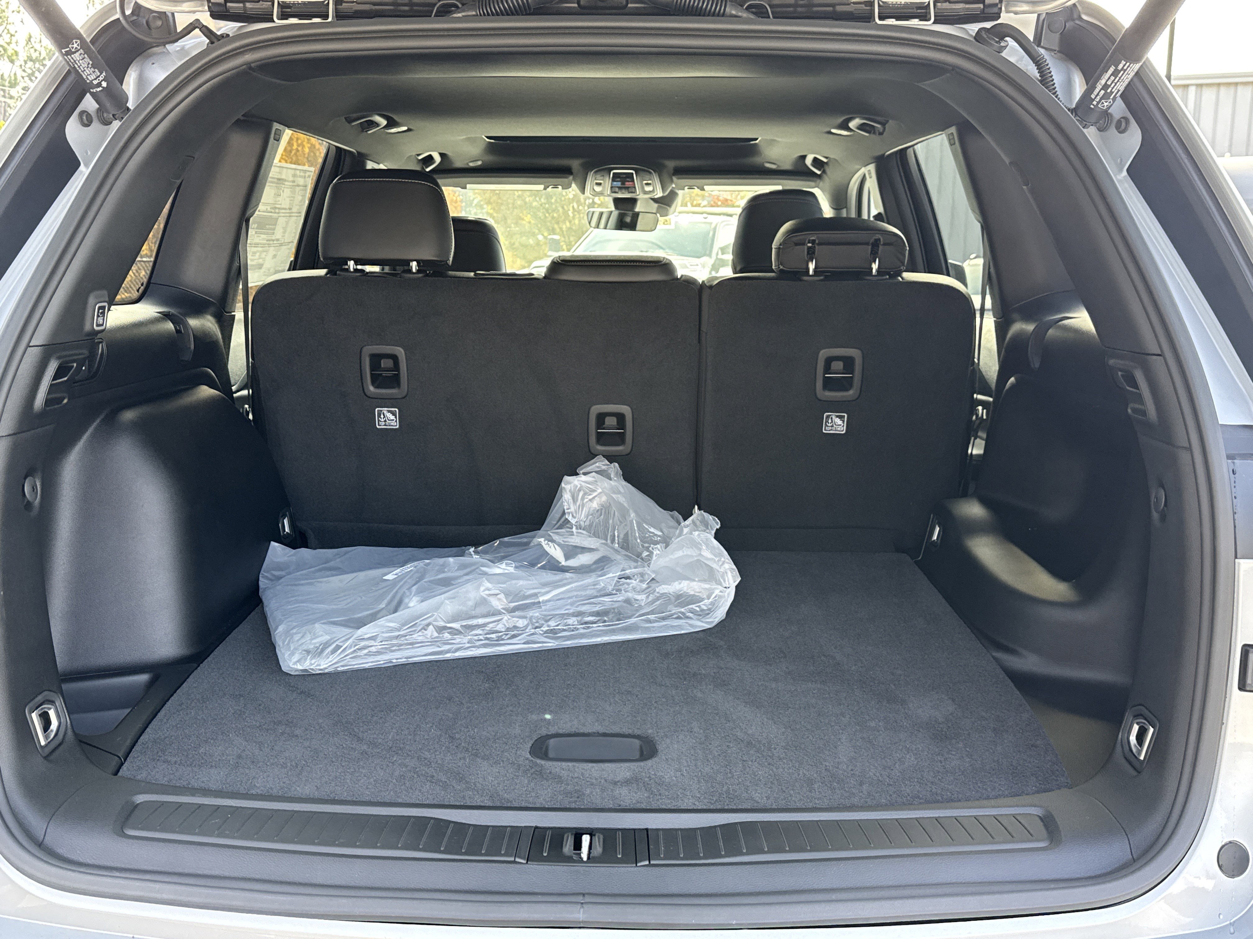 New 2025 Jeep Grand Cherokee Altitude image 23