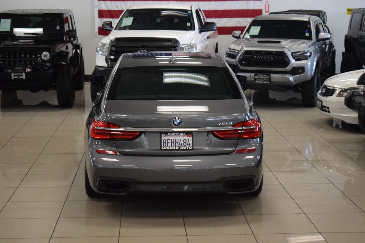 Used 2018 BMW 750i image 21