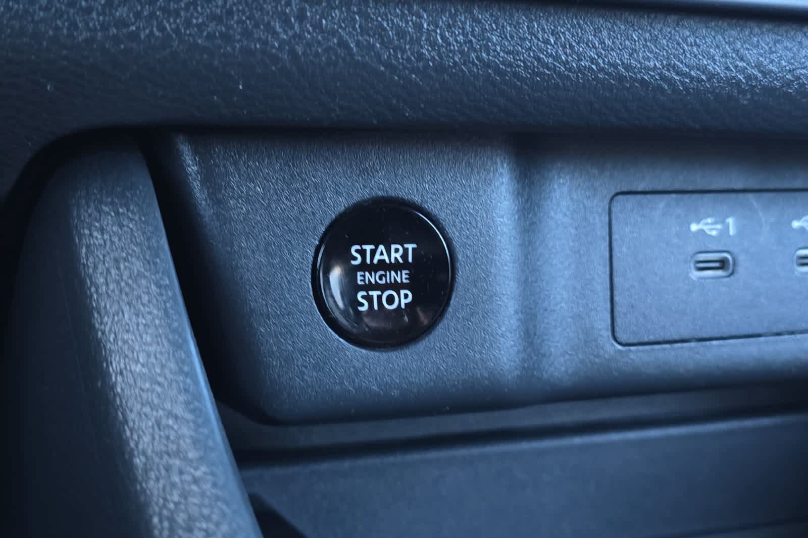 Used 2024 Nissan Rogue S AWD/4WD image 22