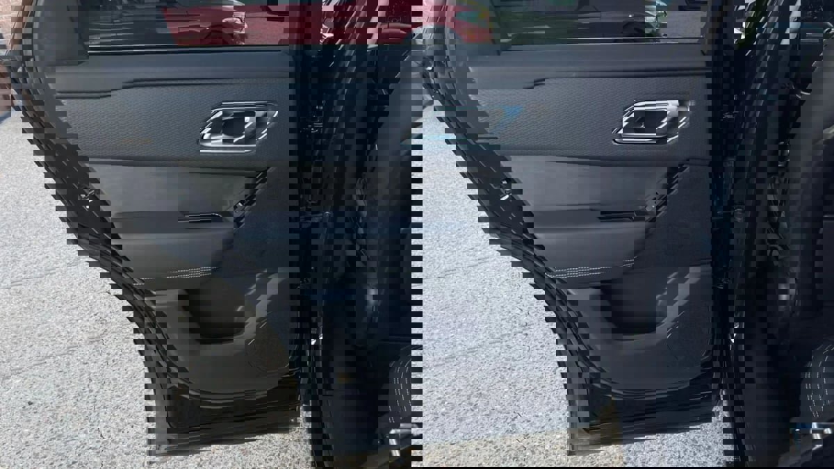 Used 2019 Land Rover Range Rover Velar S image 49