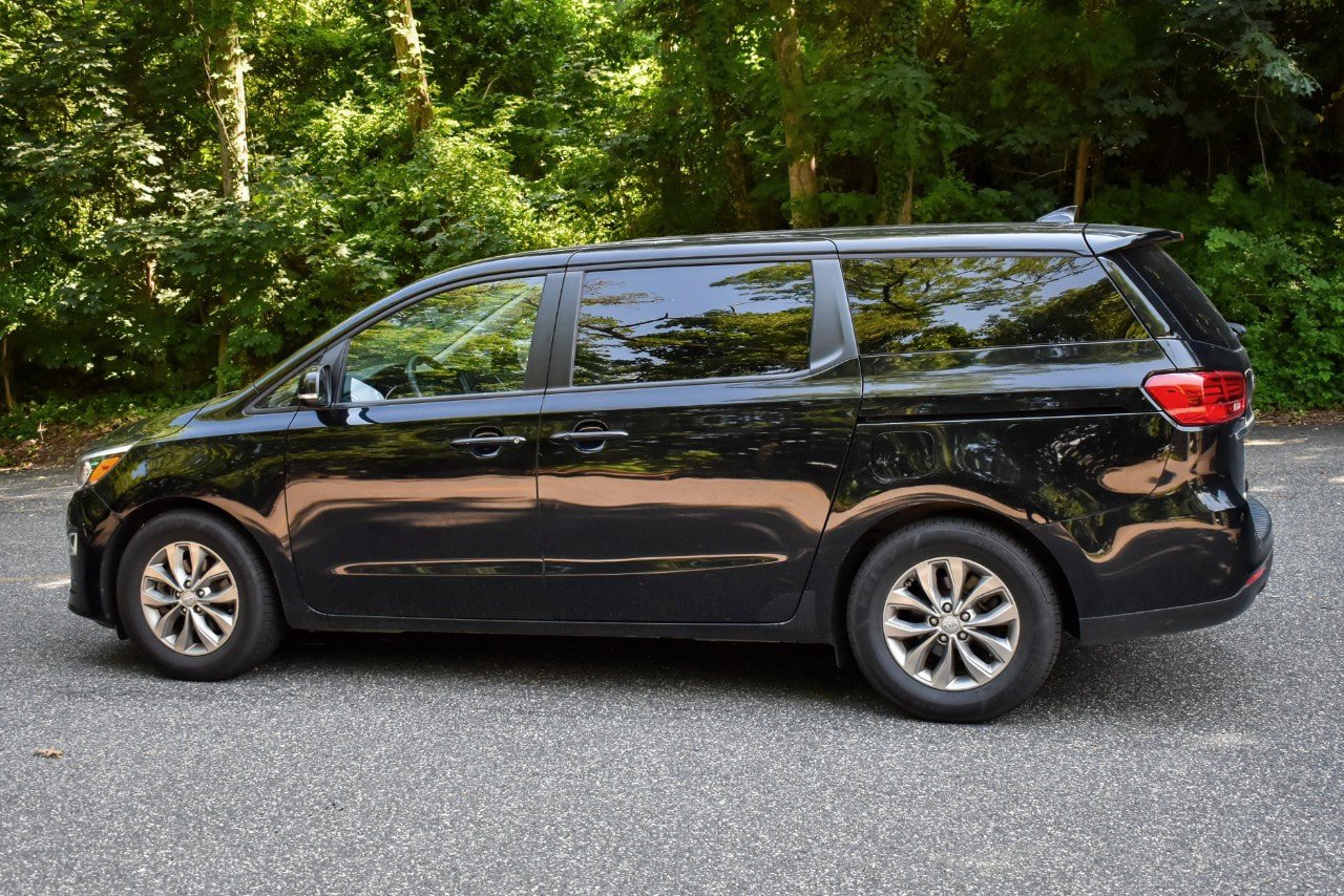 Used 2021 Kia Sedona LX FWD image 6