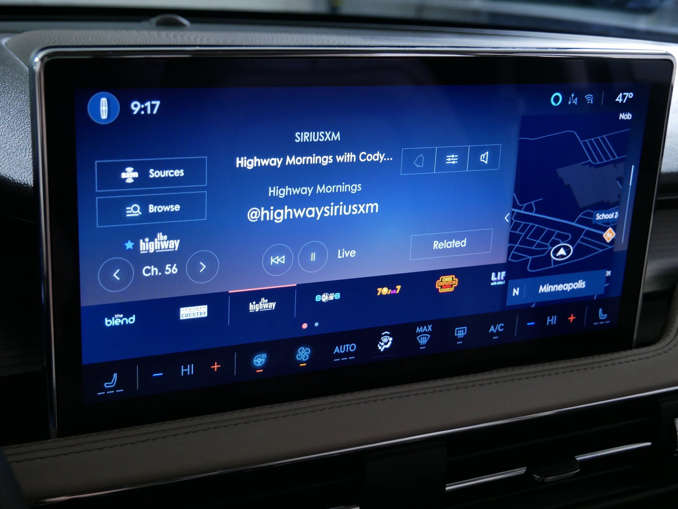 Used 2024 Lincoln Corsair Premiere w/ Equipment Group 101A image 22