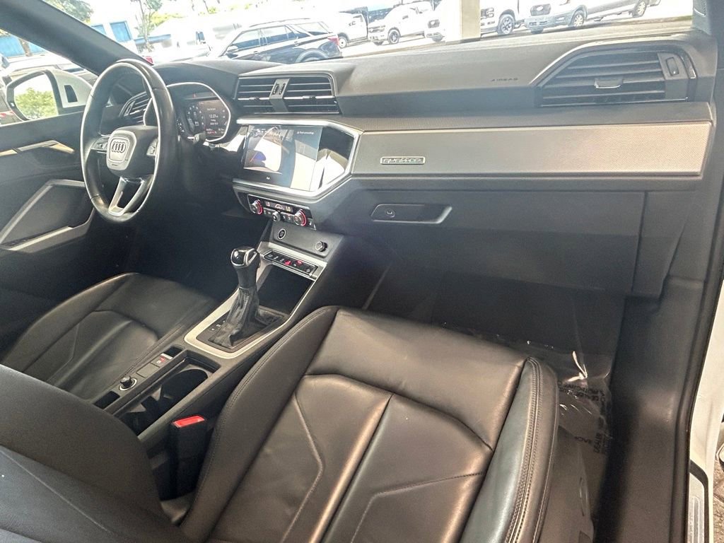 Used 2023 Audi Q3 2.0T Premium image 27