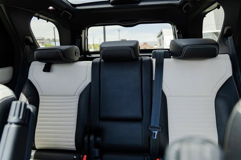 Used 2022 Land Rover Discovery S R-Dynamic AWD/4WD image 21