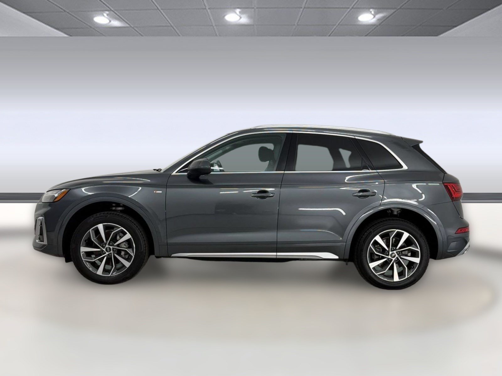 Used 2023 Audi Q5 2.0T Premium Plus AWD/4WD image 2