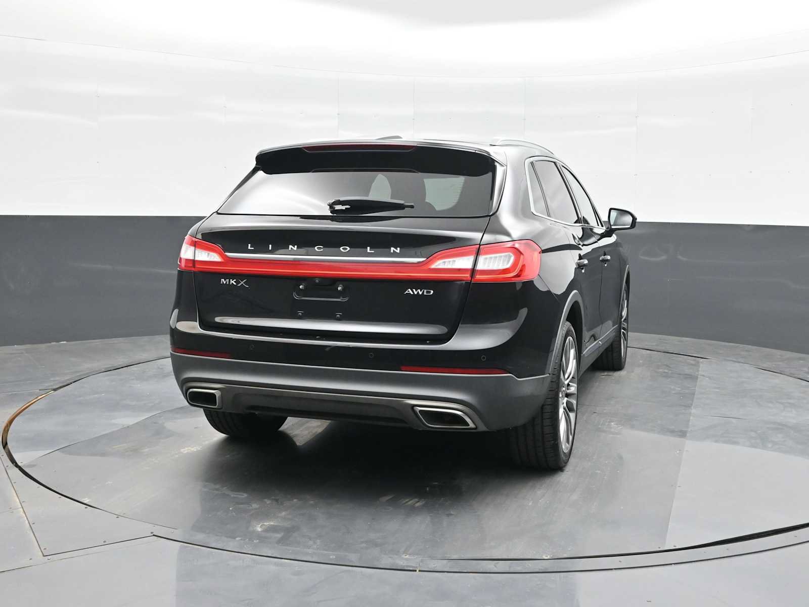 Used 2016 Lincoln MKX Reserve w/ Driver Assistance Package AWD/4WD image 8