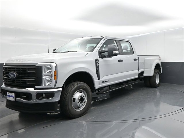 New 2026 Ford F350 XL image 4