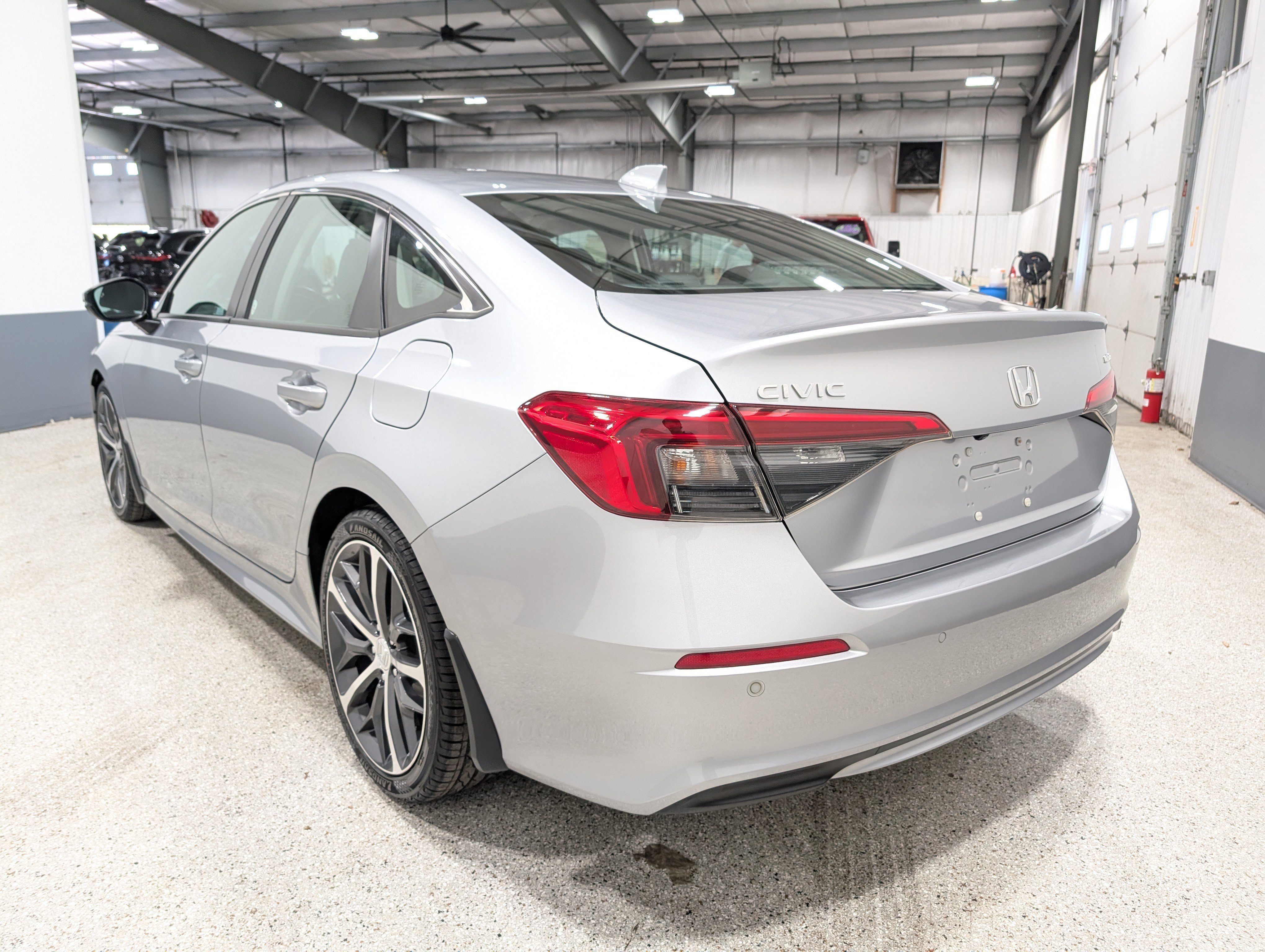 Used 2022 Honda Civic Touring image 5