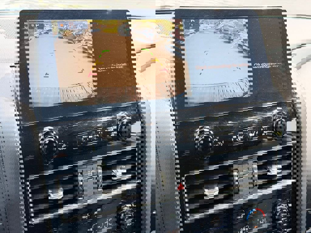 Used 2024 Nissan Armada SV image 33