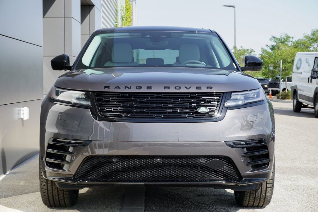 Used 2025 Land Rover Range Rover Velar Dynamic SE image 5