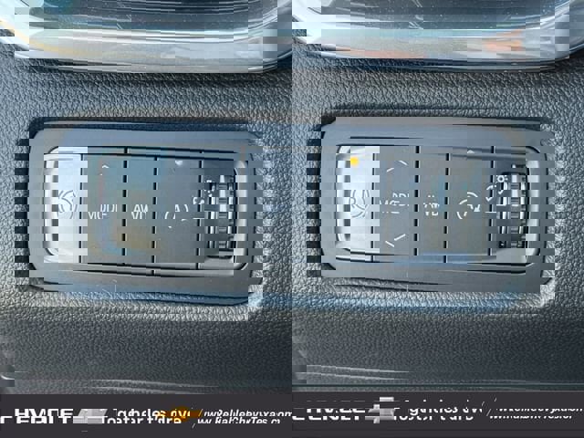 Certified 2025 GMC Acadia Denali image 22