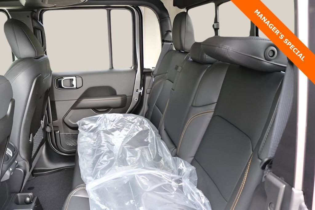 New 2025 Jeep Gladiator Sport image 16