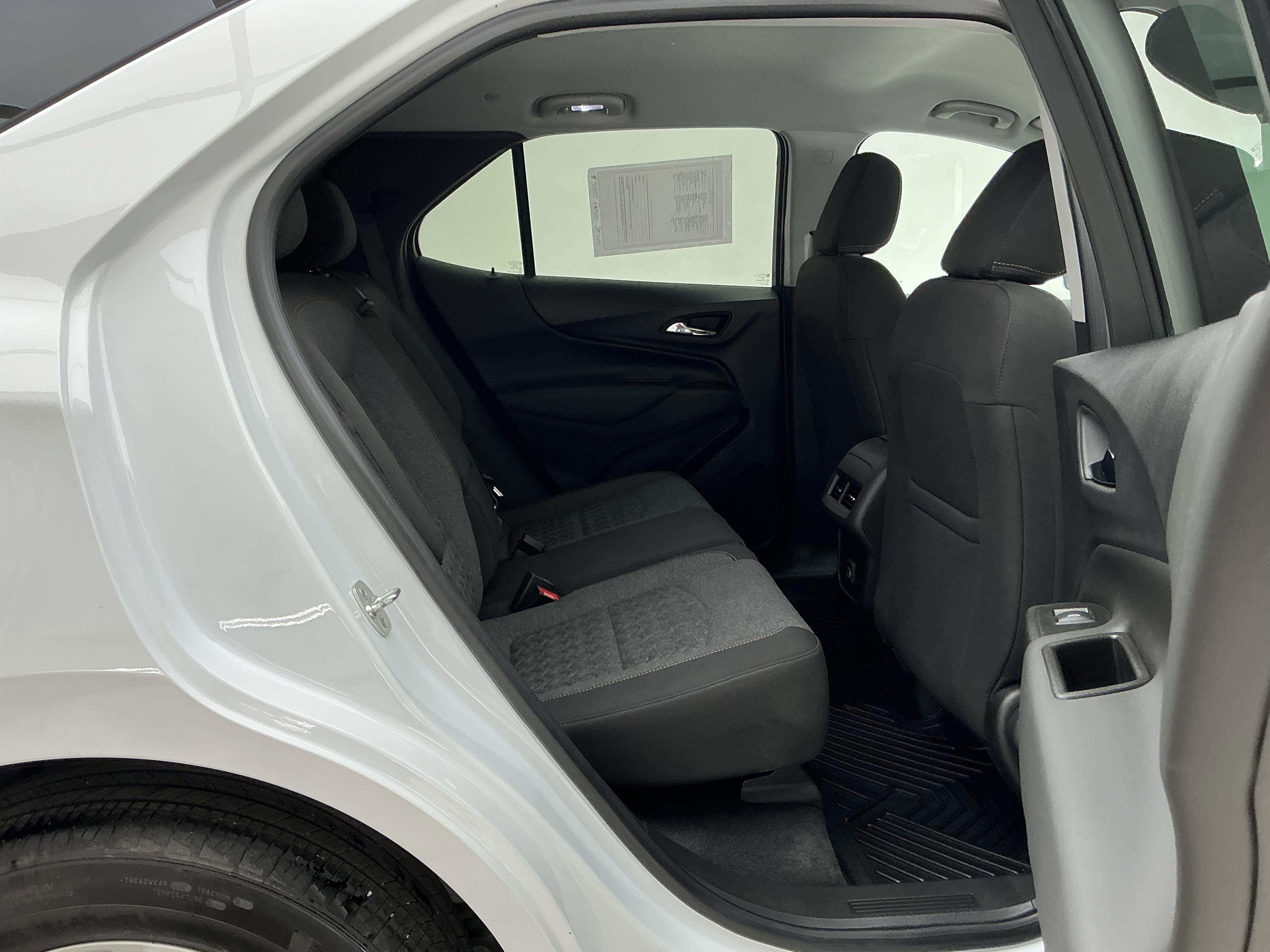 Used 2024 Chevrolet Equinox LT image 23