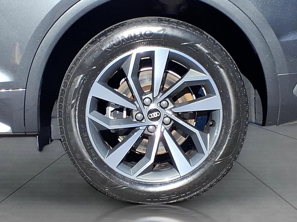 Used 2022 Audi Q5 2.0T Premium w/ Convenience Package image 9