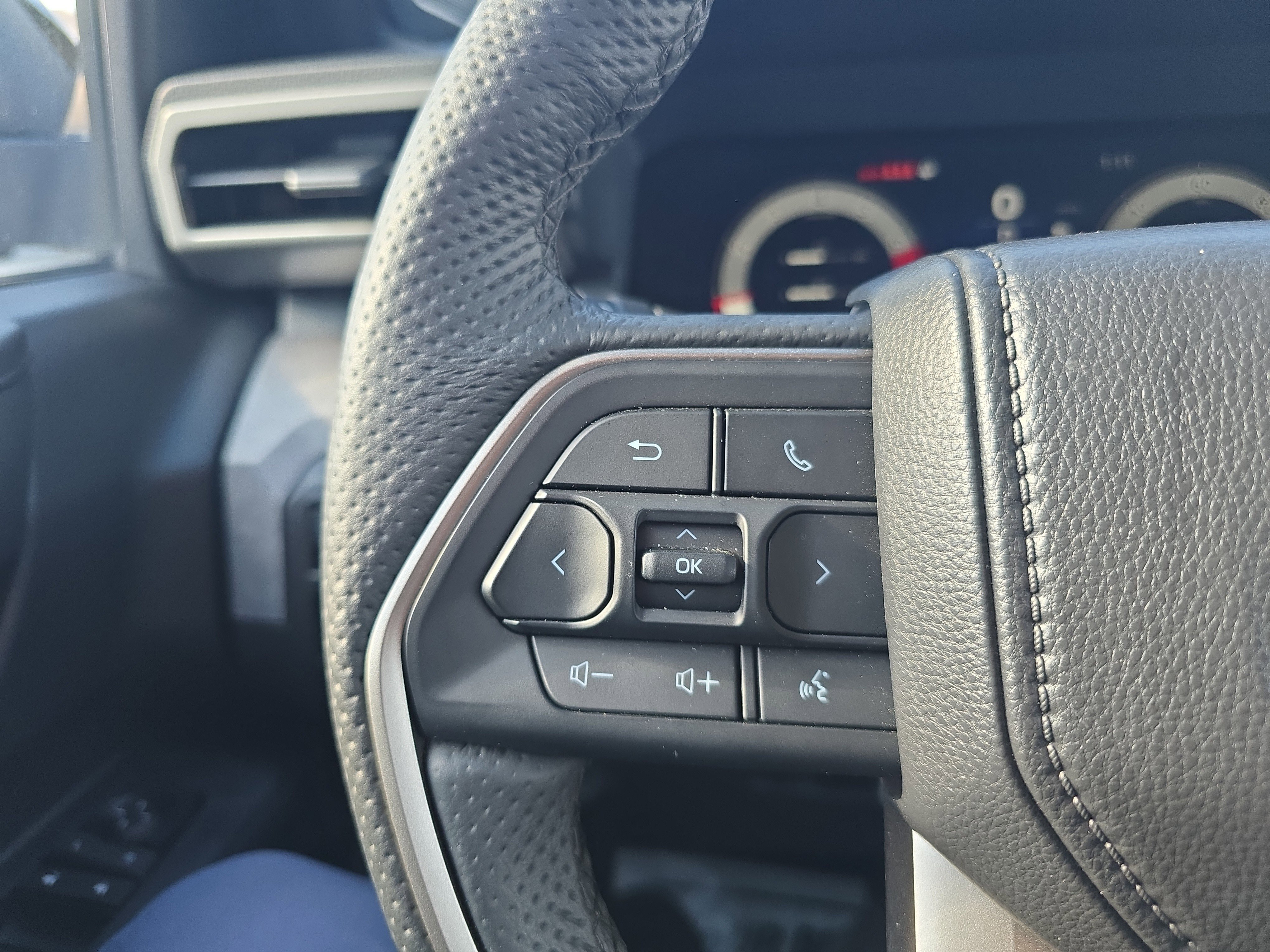 Used 2025 Toyota Tacoma Trailhunter image 25