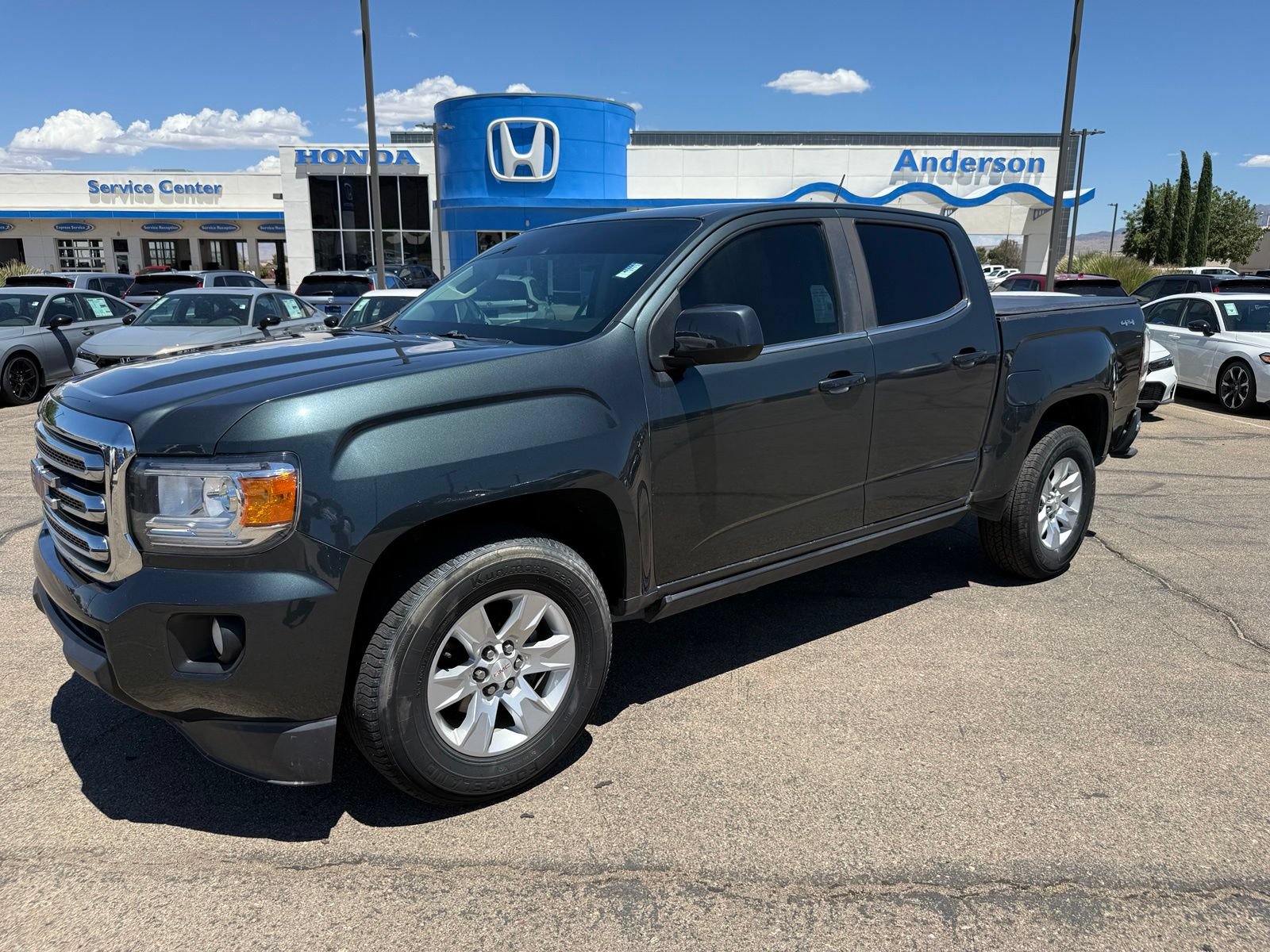 Used 2018 GMC Canyon SLE w/ SLE Convenience Package AWD/4WD image 1
