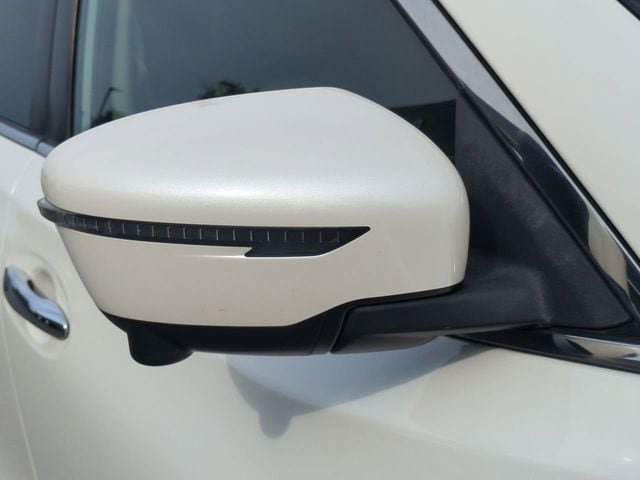 Used 2019 Nissan Rogue SV w/ Premium Package FWD image 12